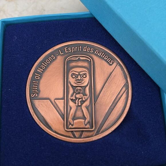 Vintage Birks XV Commonwealth Games, 1994 Victoria BC Commemorative Medal - Picture 2 of 10